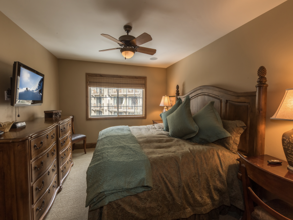 Two Bedroom Vail Ski Vacation Condo Pool & Hot Tub